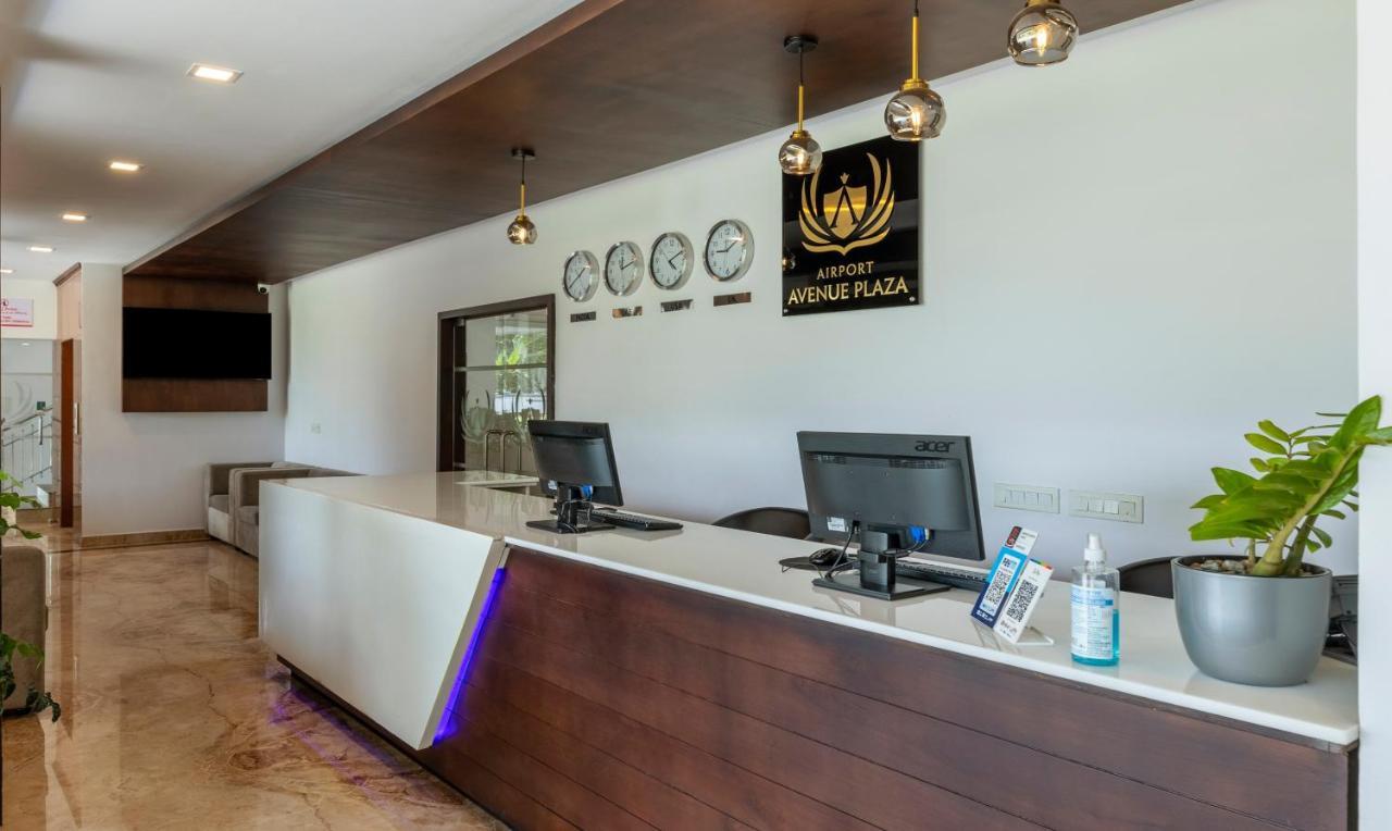 Treebo Trend Airport Avenue Plaza Cochin Airport Hotel Kochi Ngoại thất bức ảnh