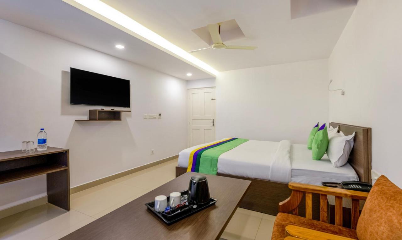 Treebo Trend Airport Avenue Plaza Cochin Airport Hotel Kochi Ngoại thất bức ảnh